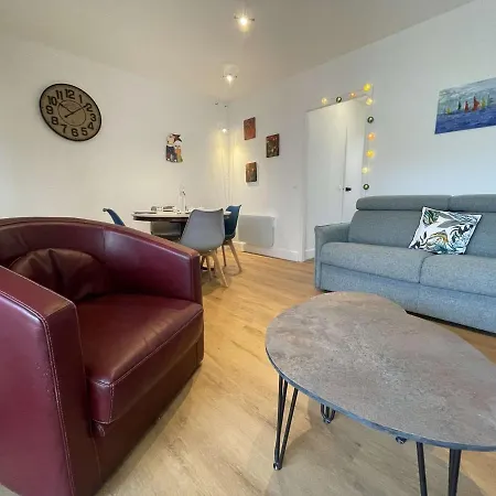 Cosy Avec Terrasse, Piscine Et Proche A - Fr-1-246-627 Apartmán La Rochelle (Charente-Maritime)